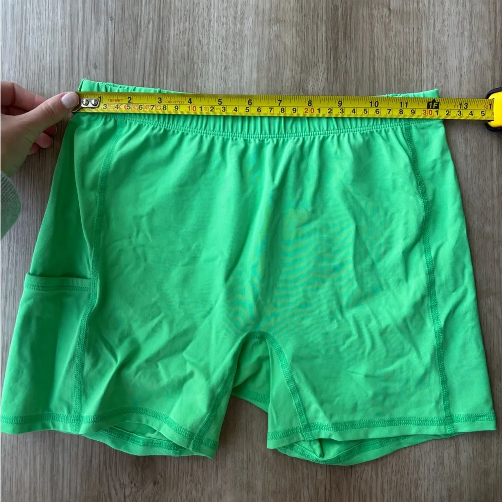 NWT Lilly Pulitzer Luxletic Love Active Dress Fauna Green Tulip to Tango size XS - Picture 10 of 12